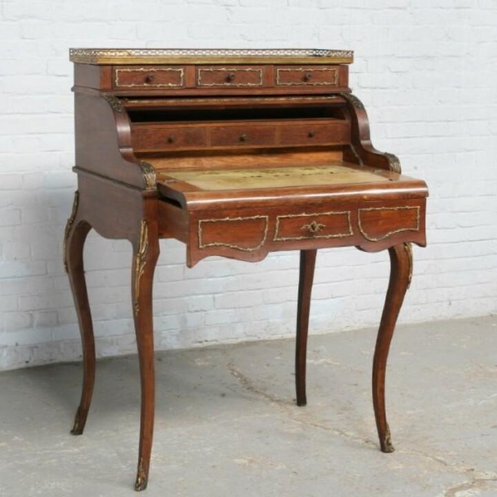Бюро с росписью в стиле Людовика XV