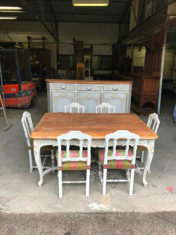 Комплект для столовой комнаты