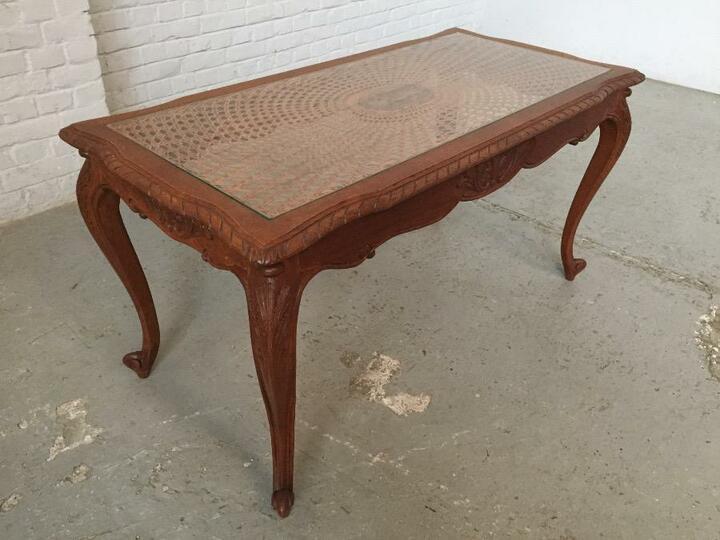 Столик журнальный в стиле рококо