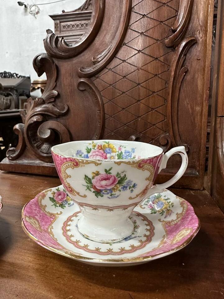 Чайная пара Royal Albert серия Lady Carlyle (3 пары)