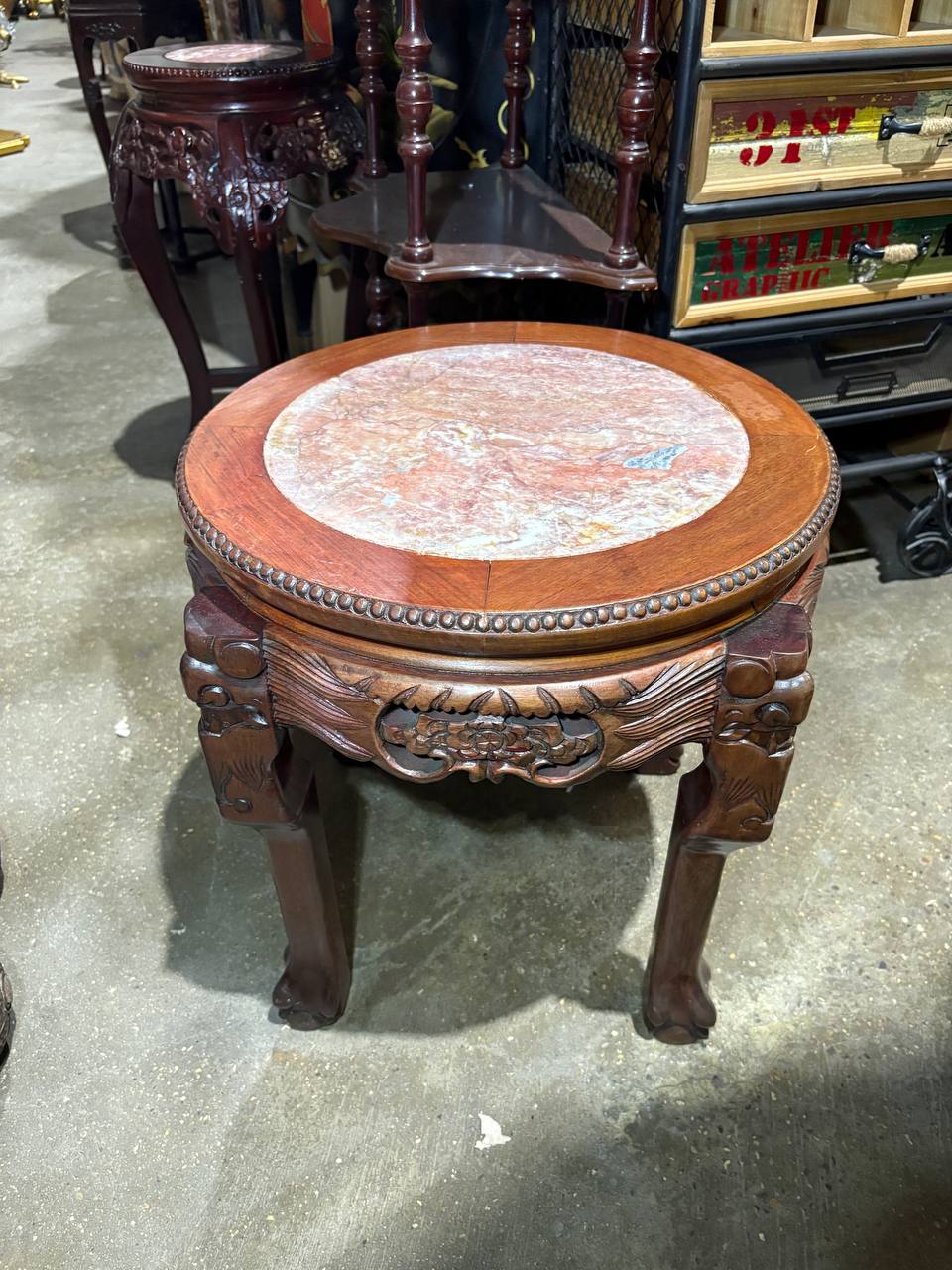 Подставка в восточном стиле