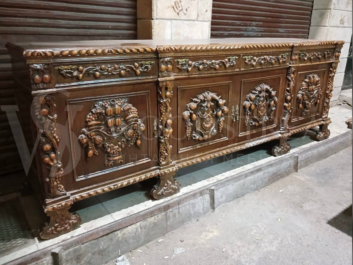 Комод/Дрессуар в стиле ренессанс
