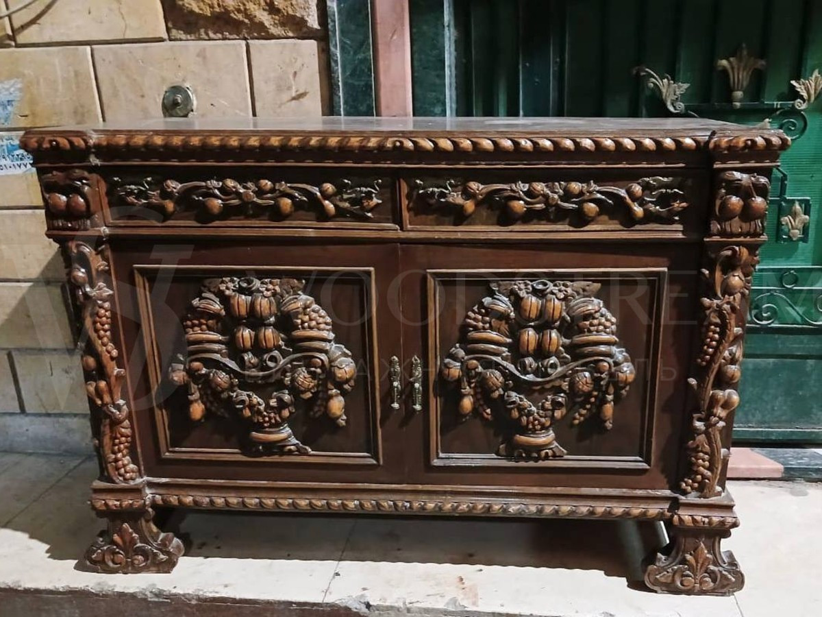 Комод в стиле ренессанс