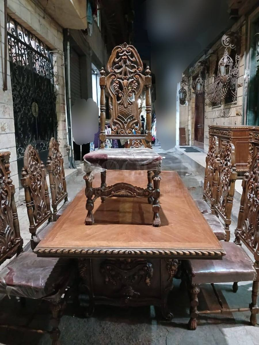 Комплект обеденный: Стол и Стул 8 штук в стиле ренессанс