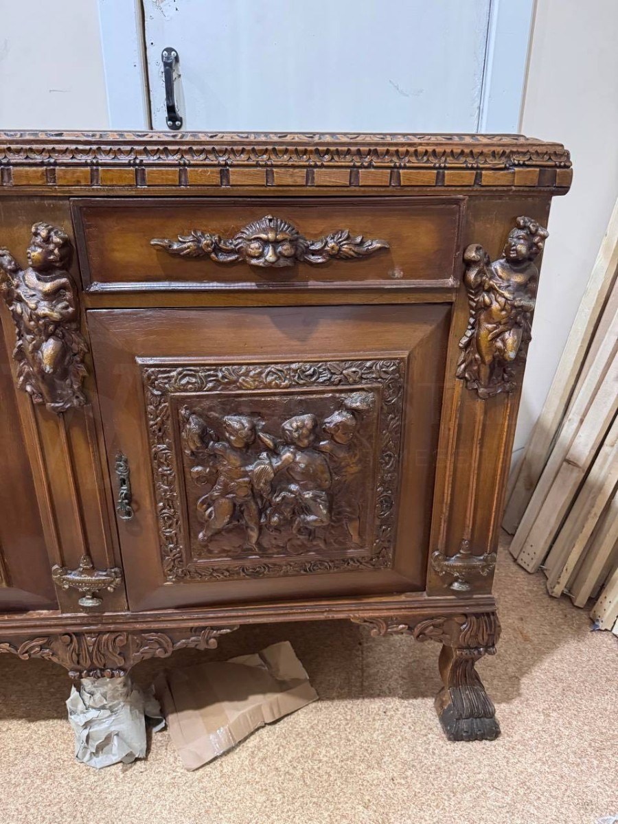 Комод/Дрессуар в стиле ренессанс