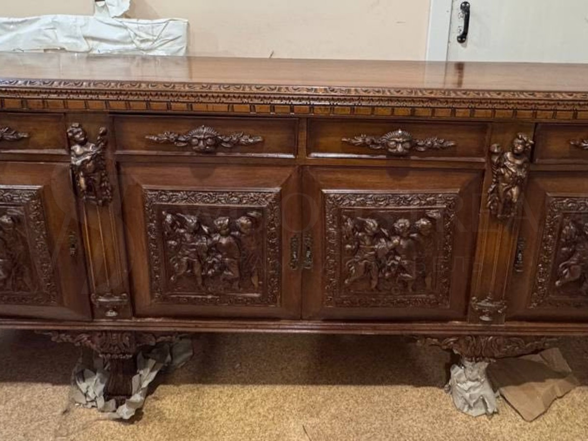 Комод/Дрессуар в стиле ренессанс