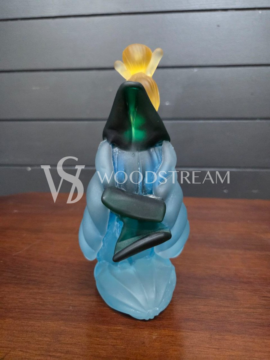 Статуэтка винтажная Девушка