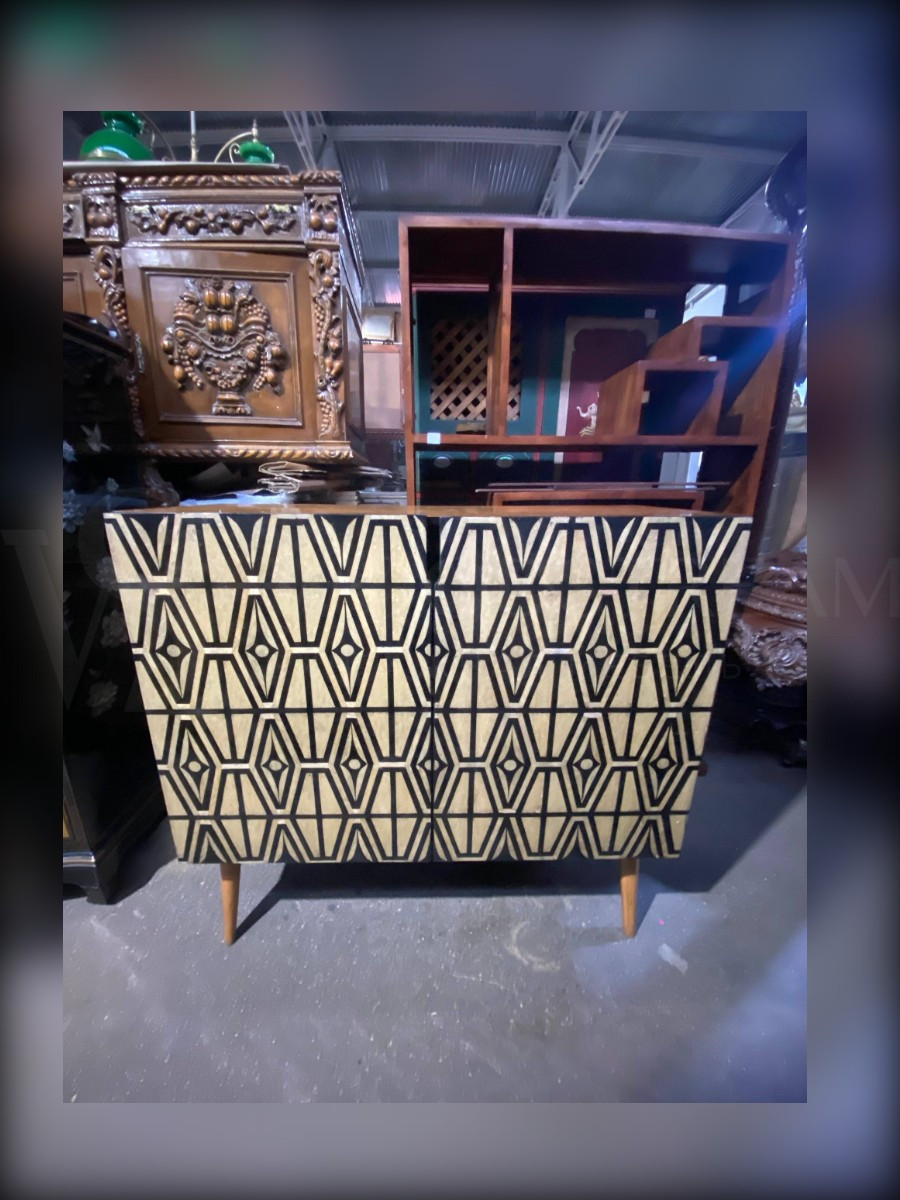 Комод/Тумба с геометрическим рисунком