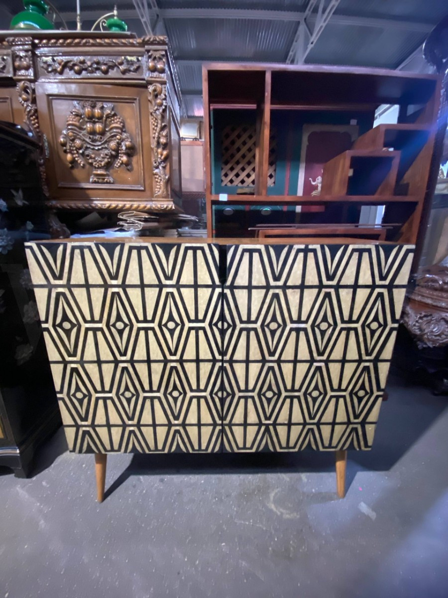 Комод/Тумба с геометрическим рисунком