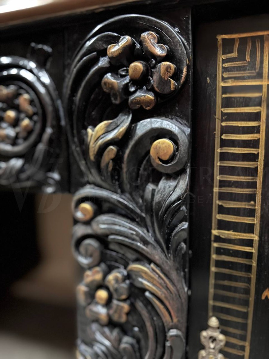 Стол письменный в стиле шинуазри