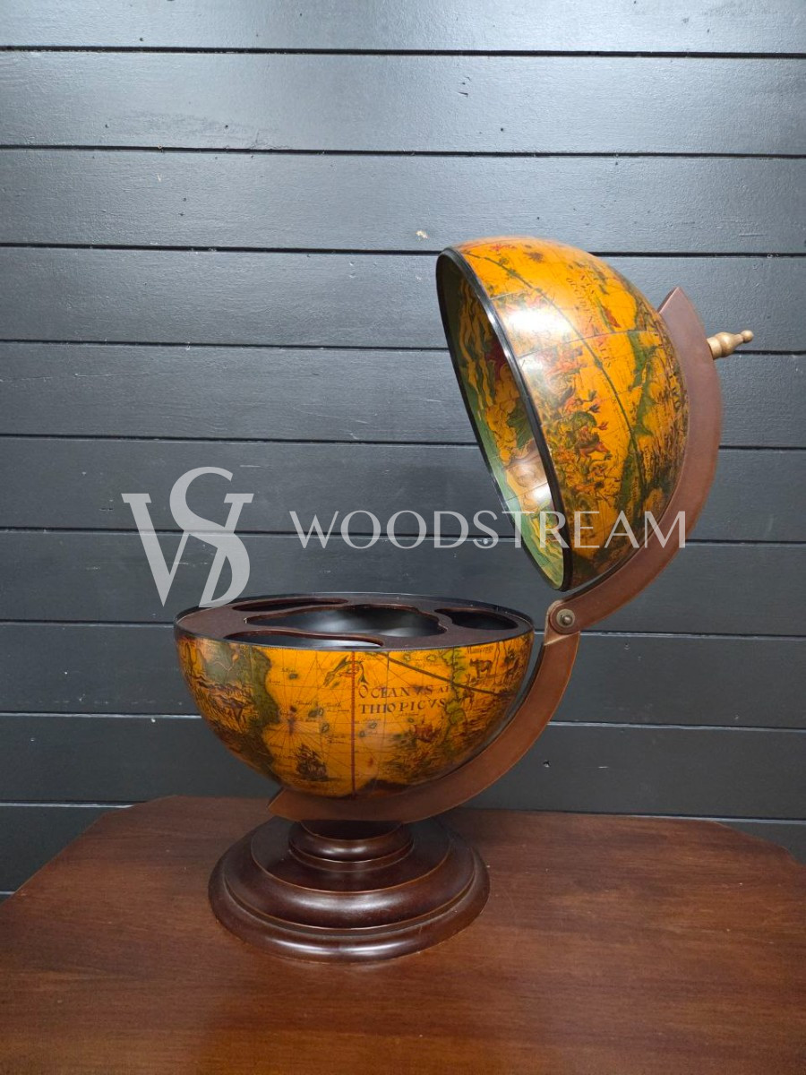 Бар на подставке кабинетный в форме глобуса