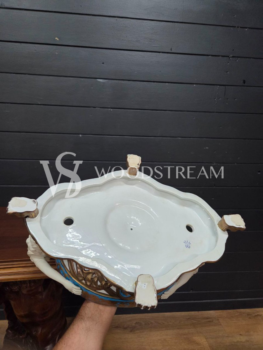 Ваза с крышкой/Шкатулка в стиле венецианского барокко