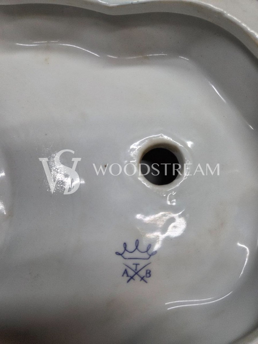 Ваза с крышкой/Шкатулка в стиле венецианского барокко