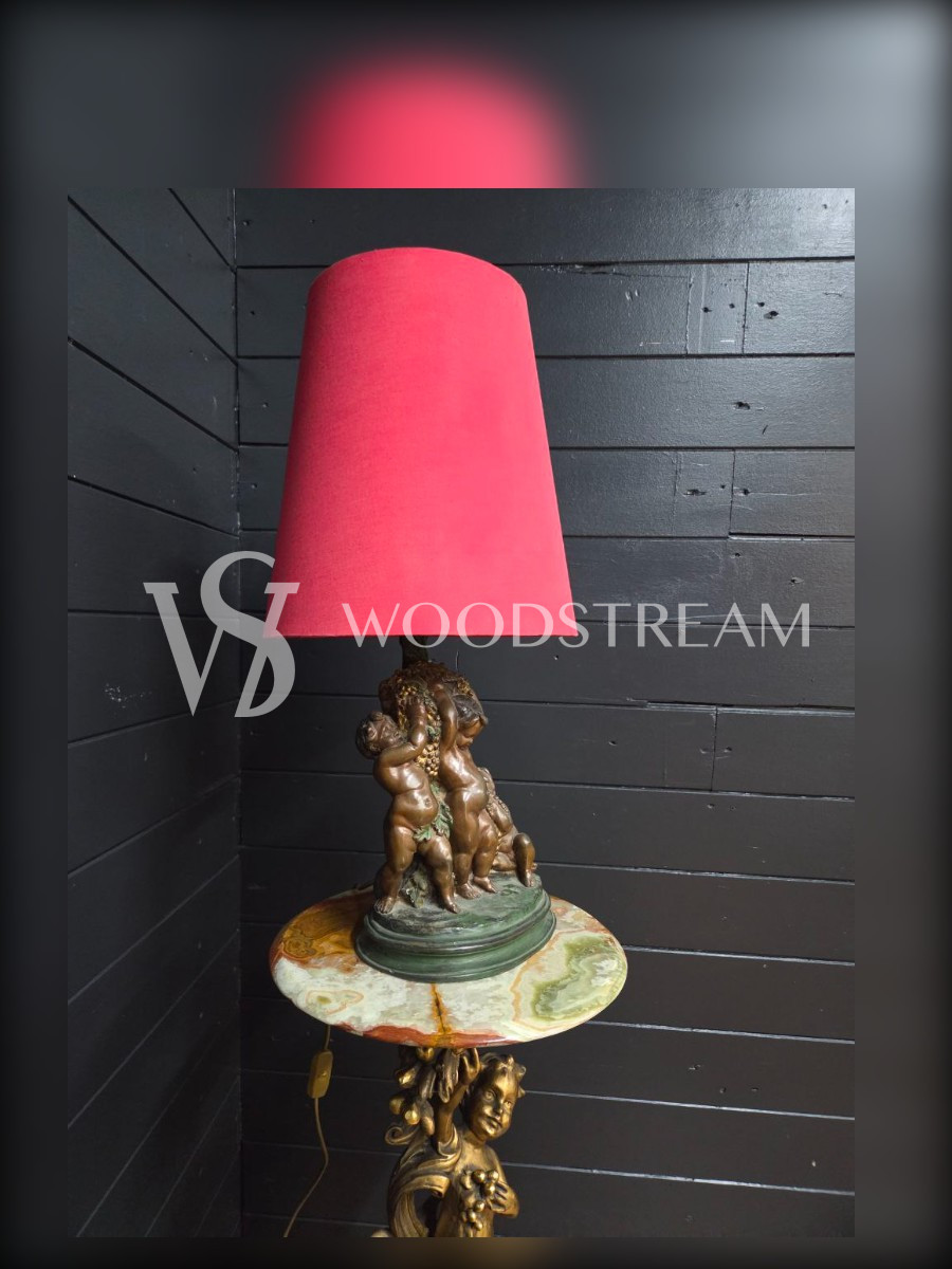 Лампа настольная с путти