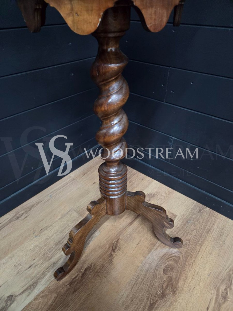 Вазон/Кашпо на подставке