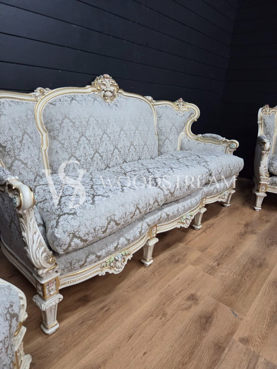 Комплект мягкой мебели для гостиной в стиле венецианского барокко от фабрики Silik