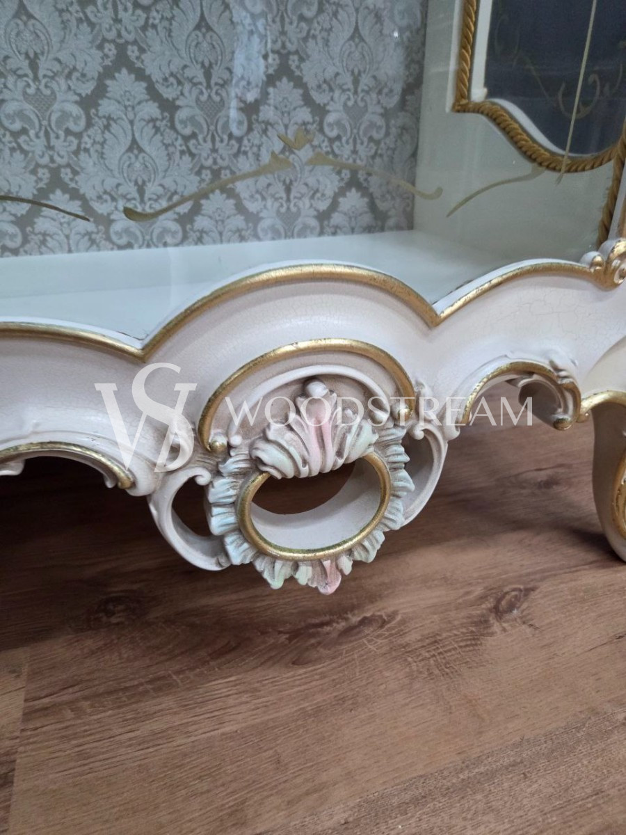 Витрина в стиле венецианского барокко от фабрики Silik