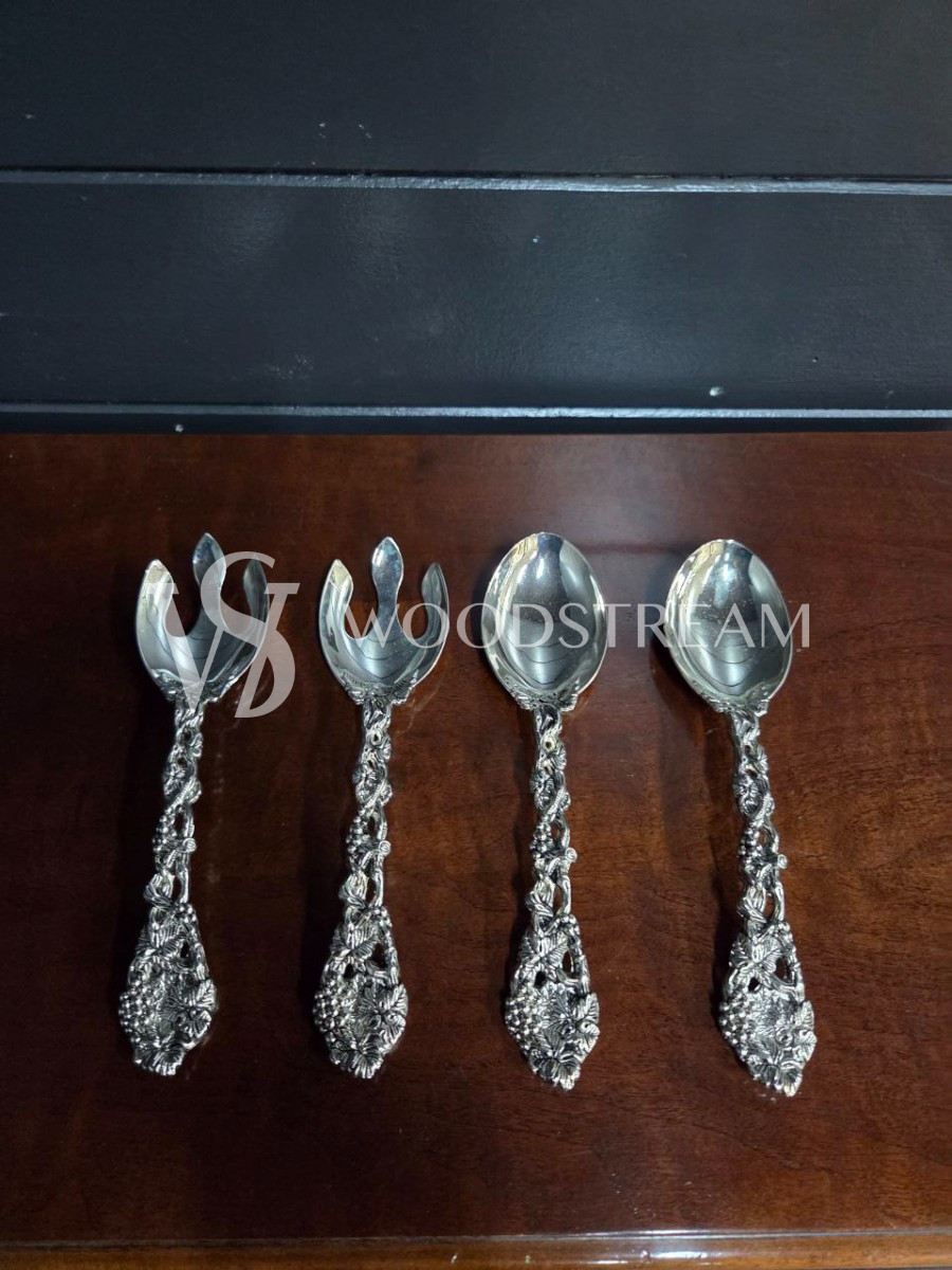 Комплект столовых приборов 4 штуки