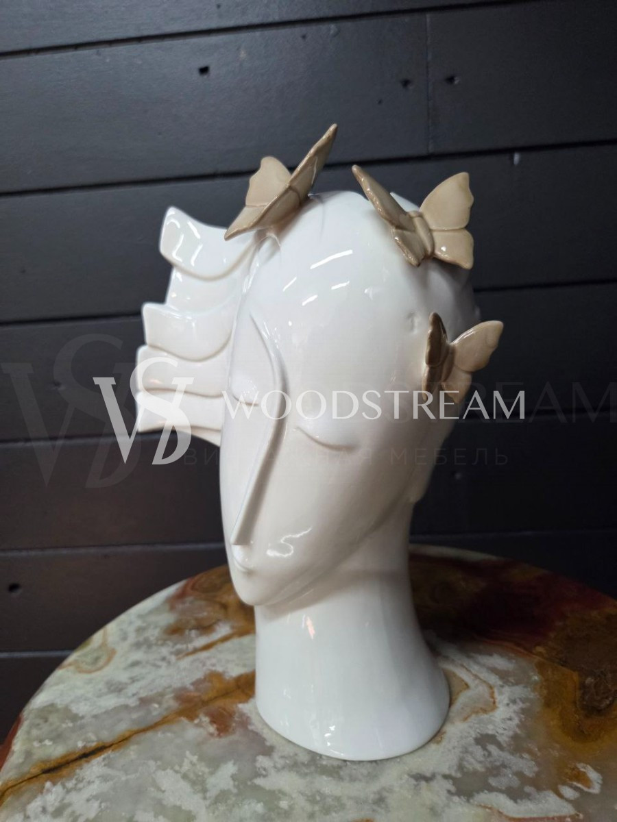 Ваза декоративная Девушка с бабочками