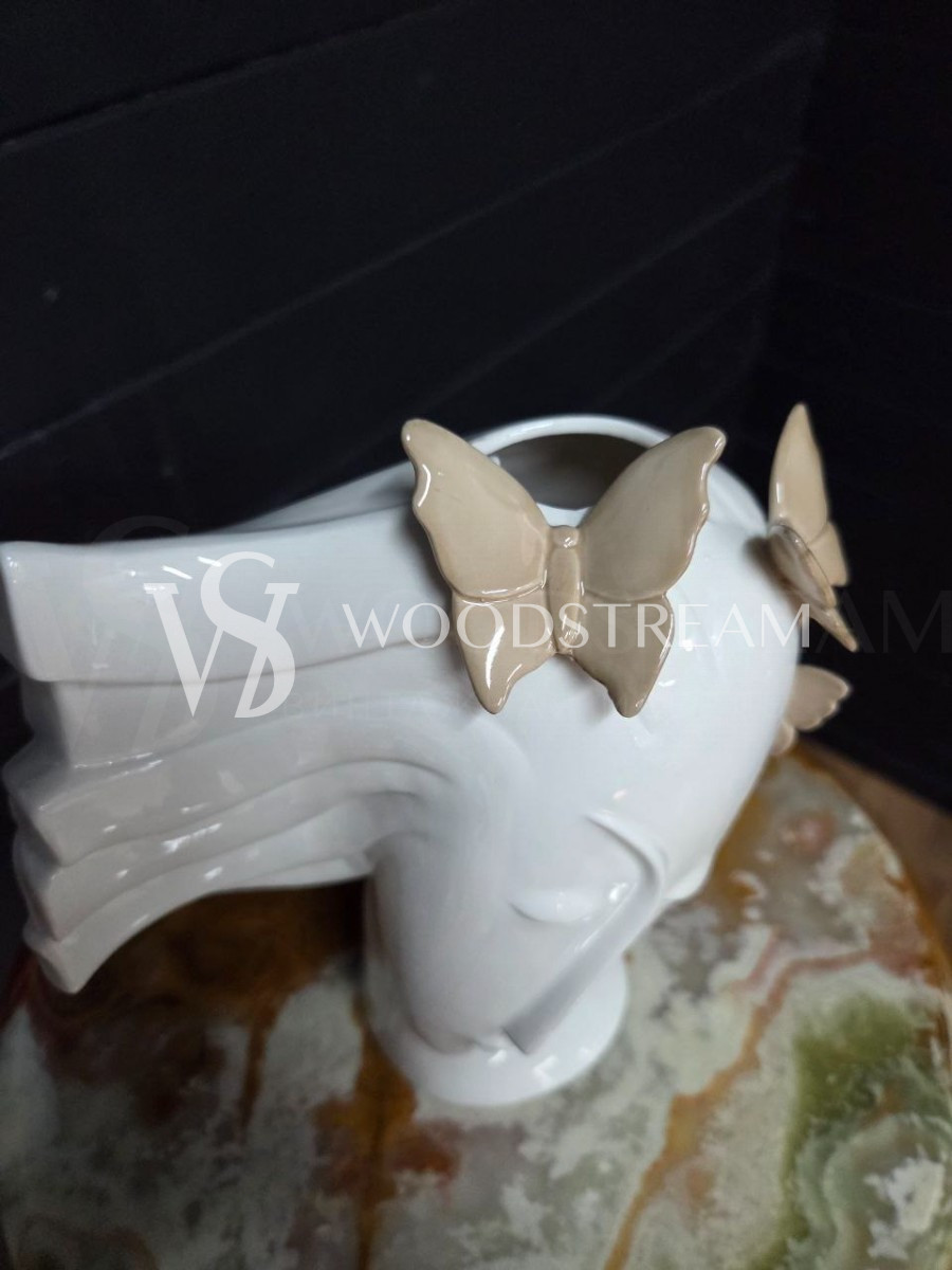 Ваза декоративная Девушка с бабочками