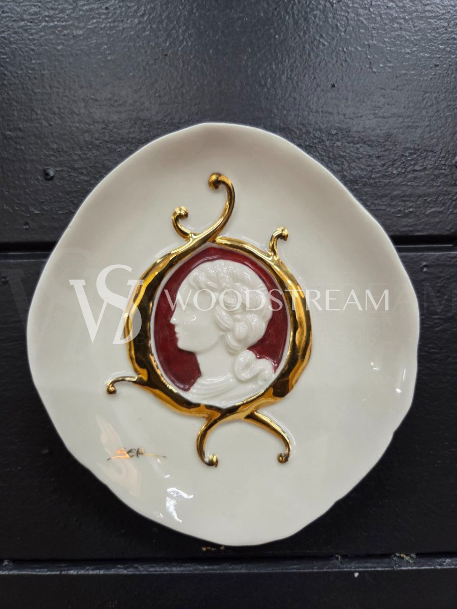 Тарелка декоративная винтажная