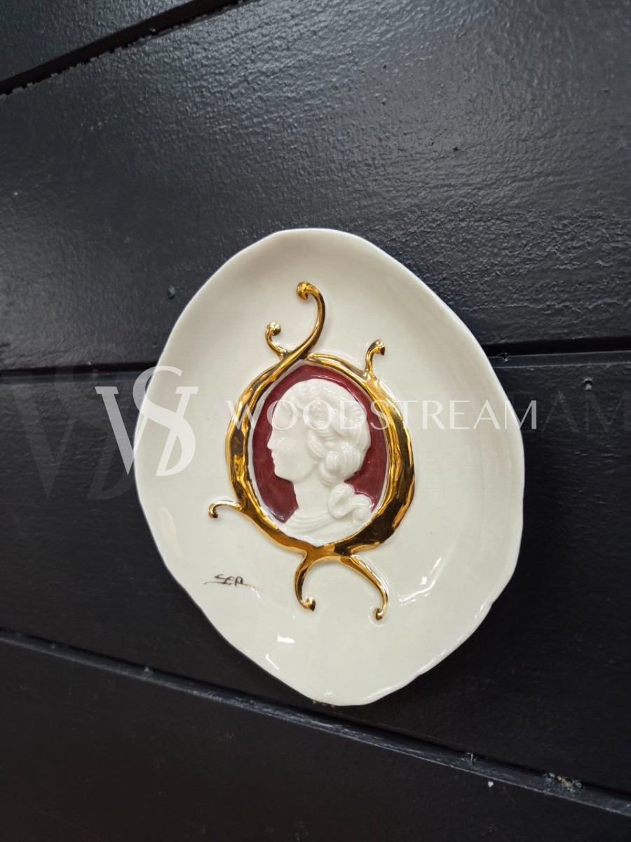 Тарелка декоративная винтажная