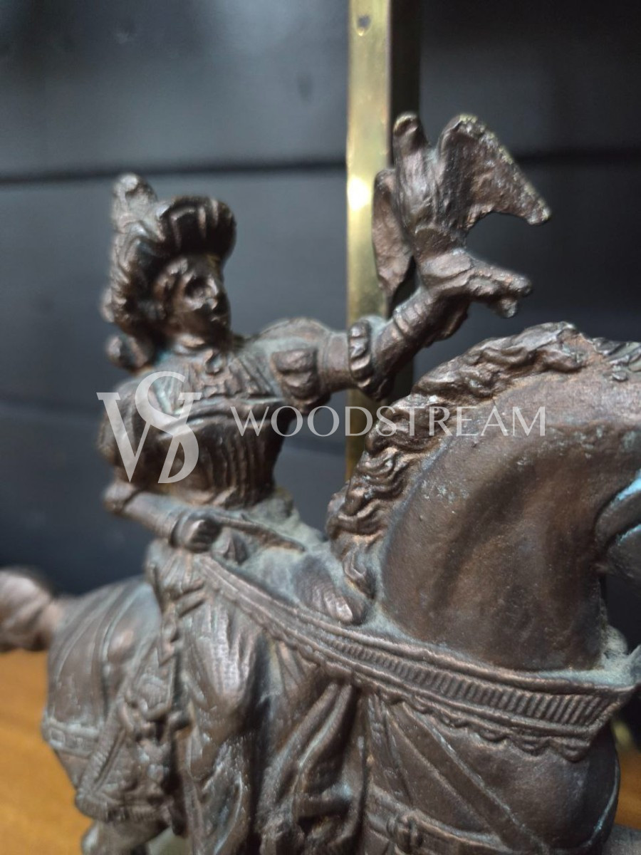 Лампа настольная со скульптурой всадника на коне 2 штуки