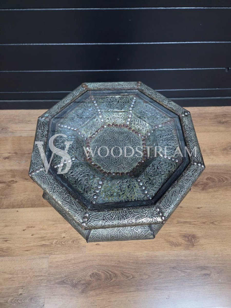 Стол журнальный экспозиционный в восточном стиле