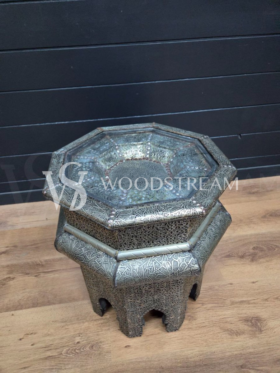 Стол журнальный экспозиционный в восточном стиле