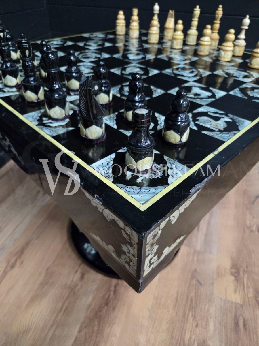 Стол шахматный и Шахматы винтажные