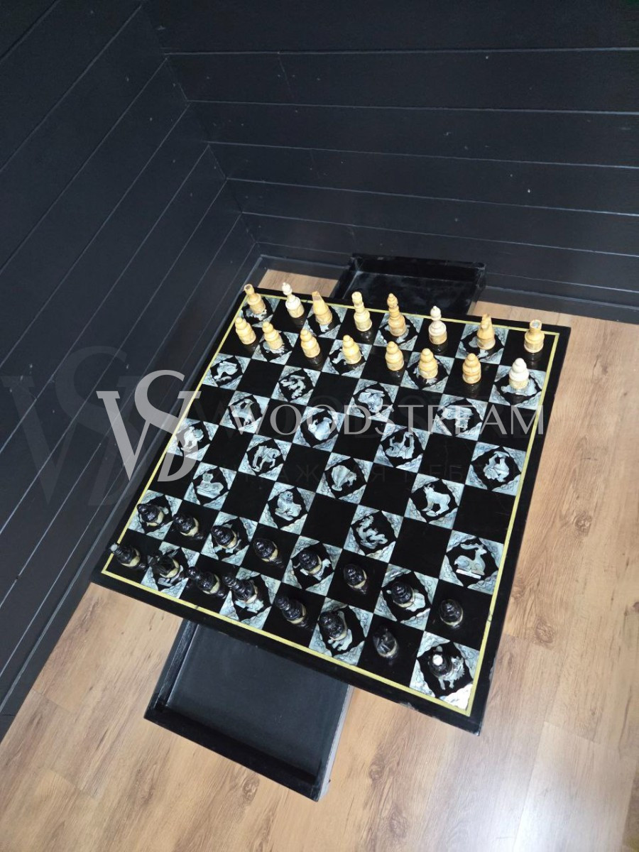 Стол шахматный и Шахматы винтажные