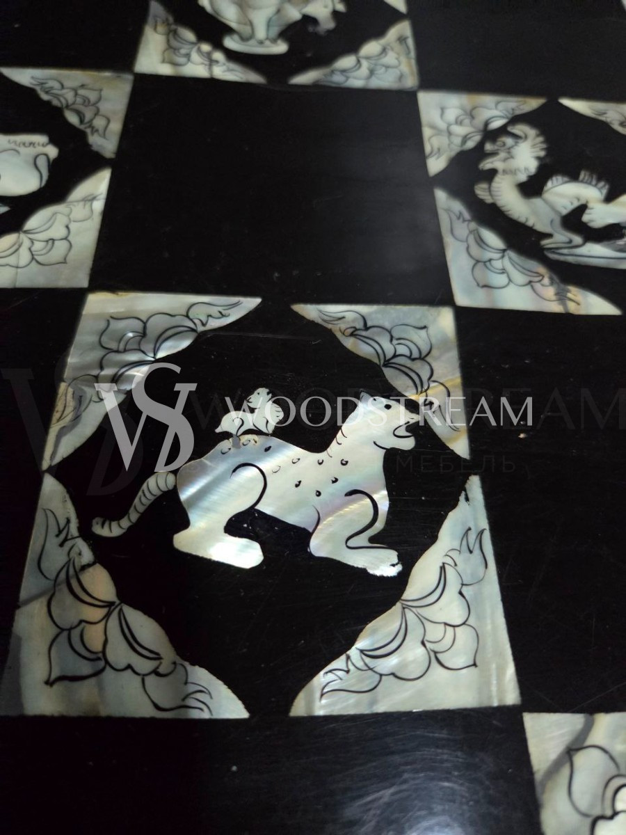 Стол шахматный и Шахматы винтажные