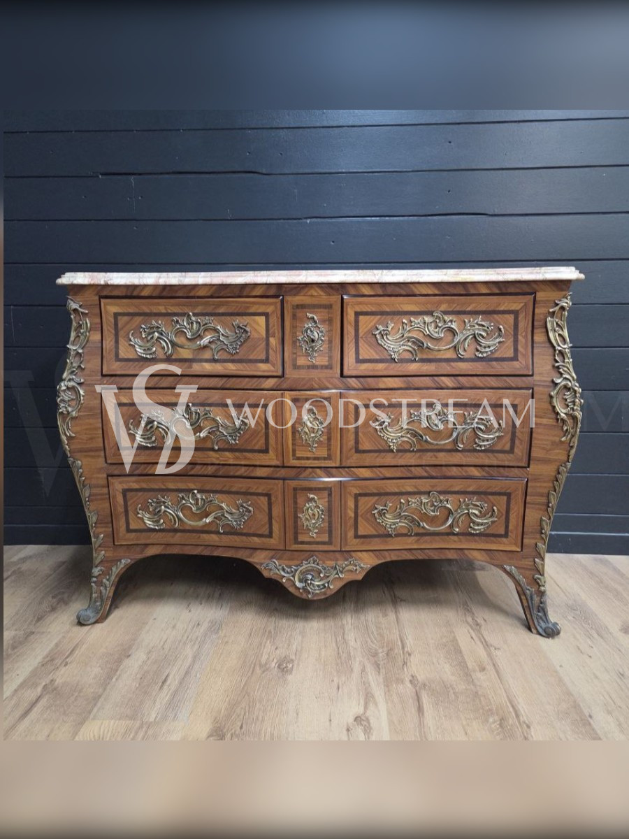 Комод в стиле Людовика XIV