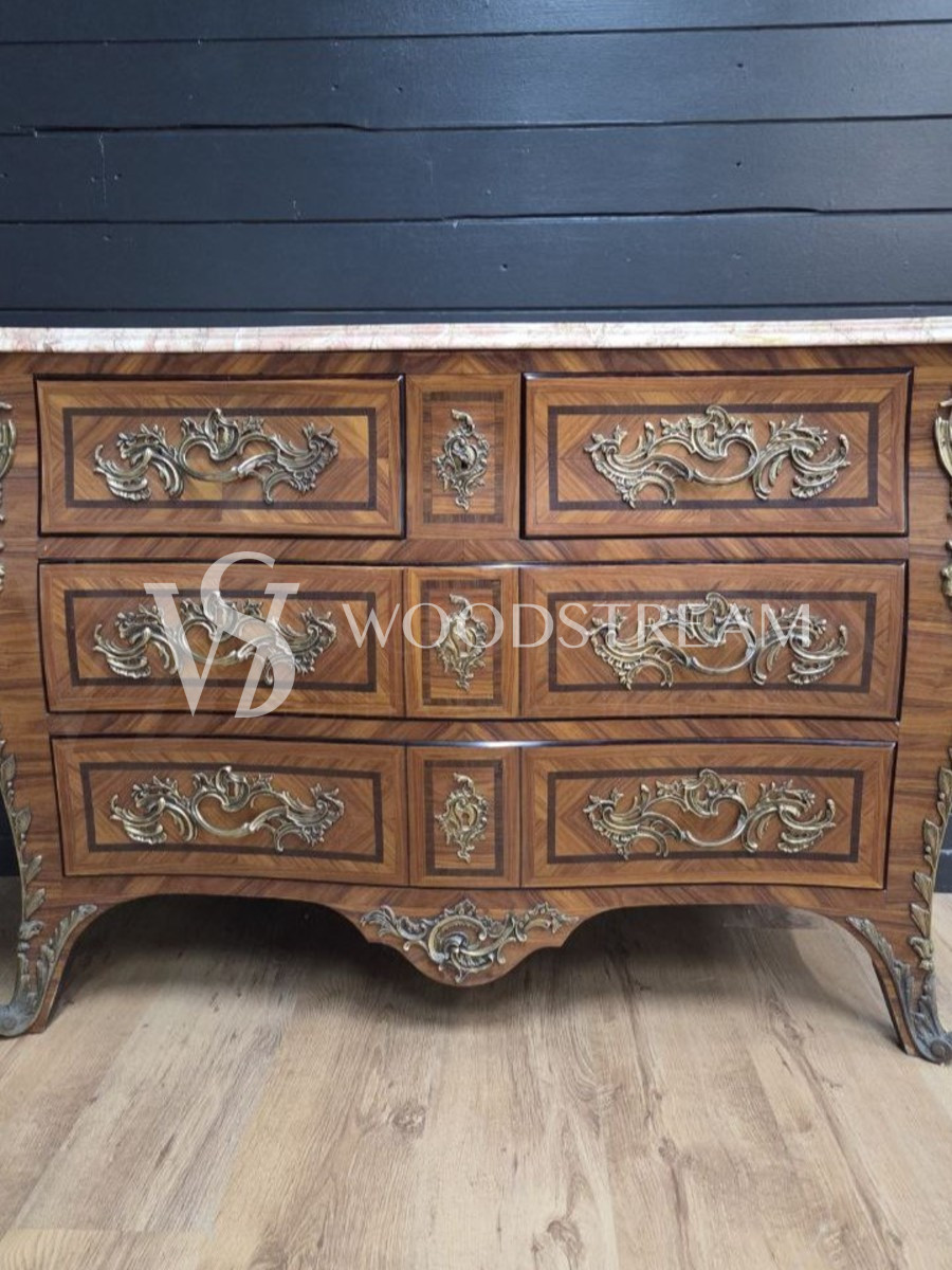 Комод в стиле Людовика XIV