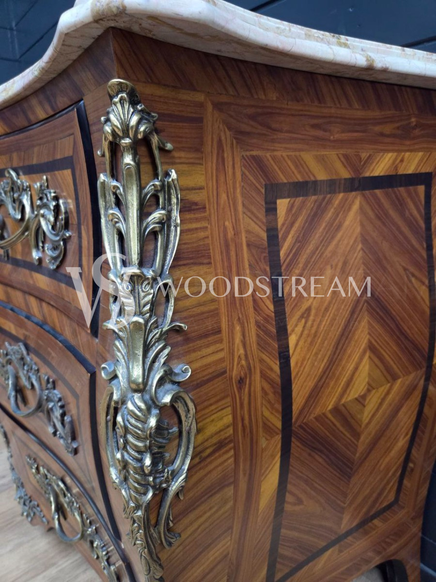 Комод в стиле Людовика XIV