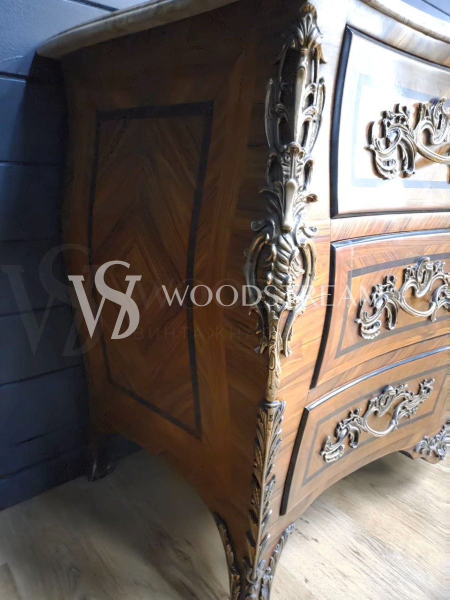 Комод в стиле Людовика XIV