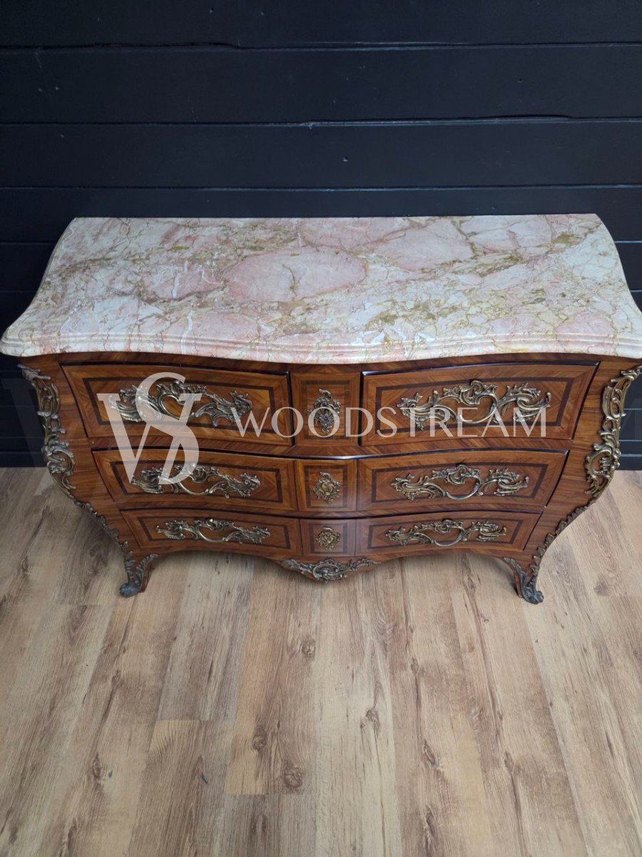 Комод в стиле Людовика XIV