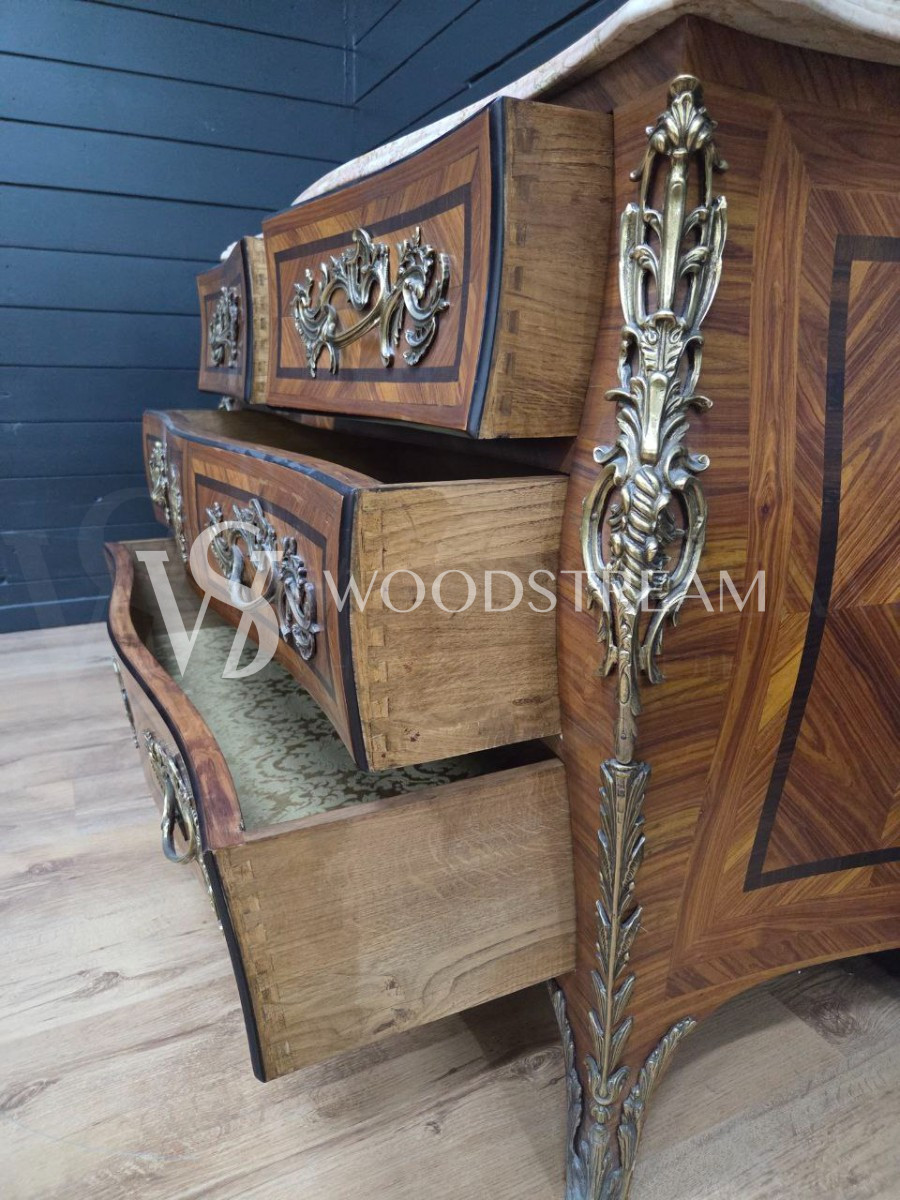 Комод в стиле Людовика XIV