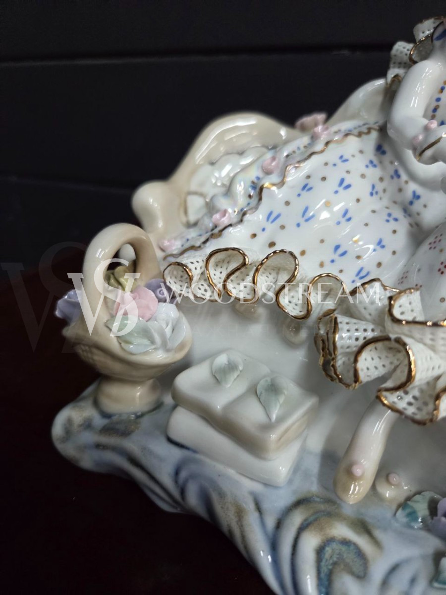 Статуэтка/Композиция Мать и дочь