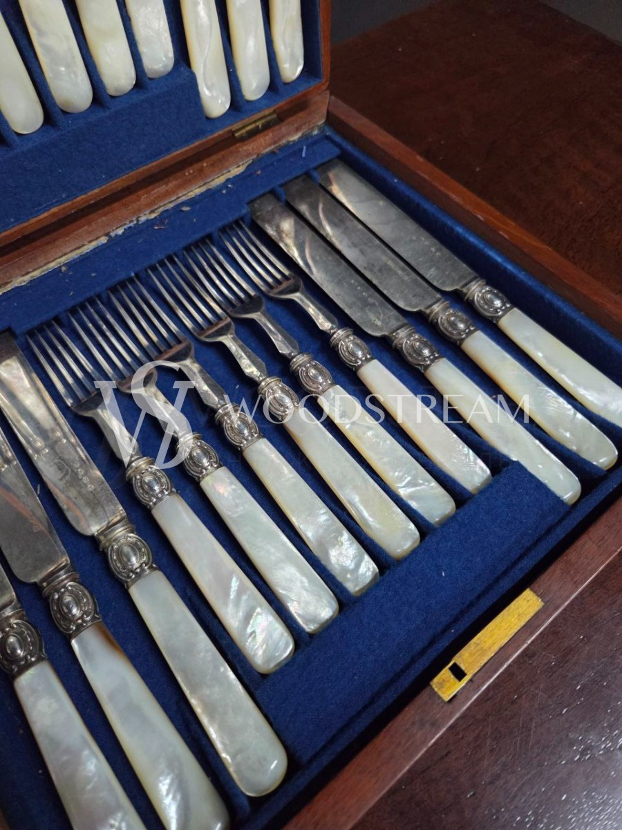 Набор столовых приборов в оригинальной упаковке