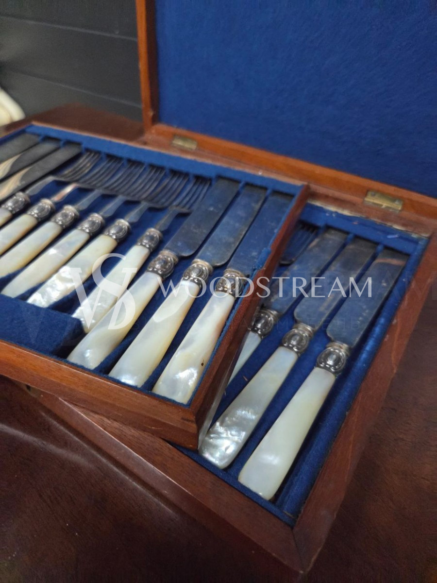 Набор столовых приборов в оригинальной упаковке