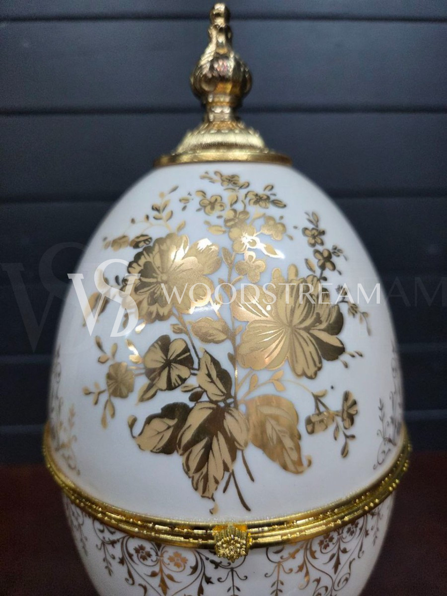 Ваза с крышкой/Конфетница/Шкатулка в форме яйца