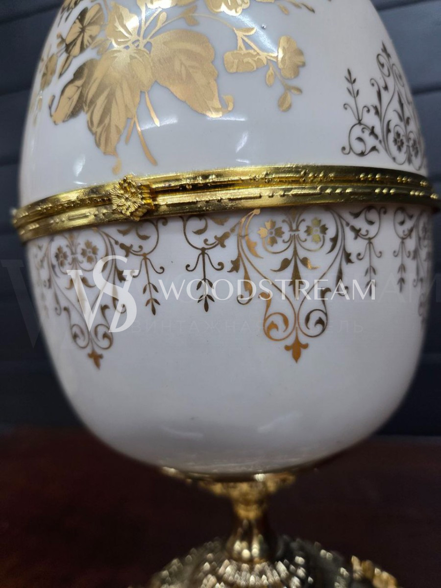 Ваза с крышкой/Конфетница/Шкатулка в форме яйца