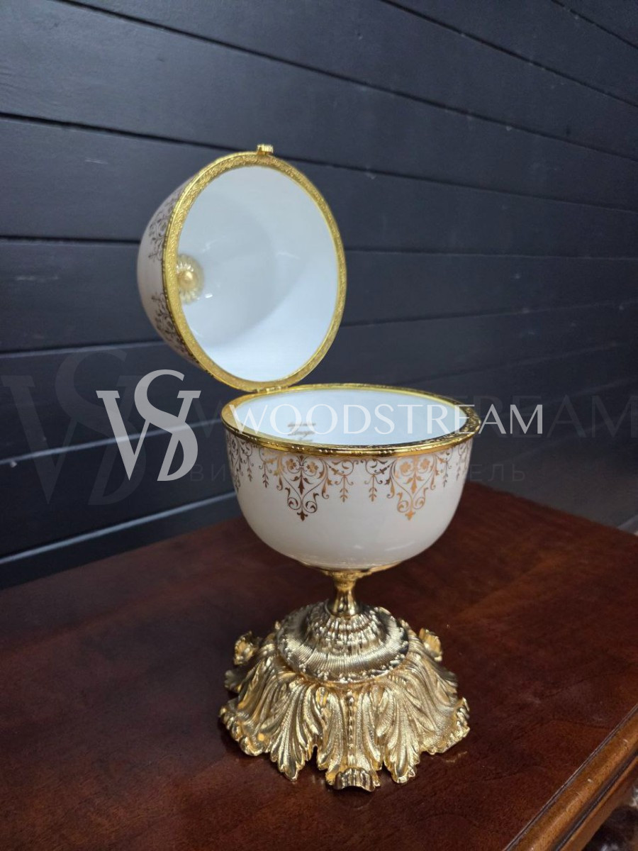 Ваза с крышкой/Конфетница/Шкатулка в форме яйца