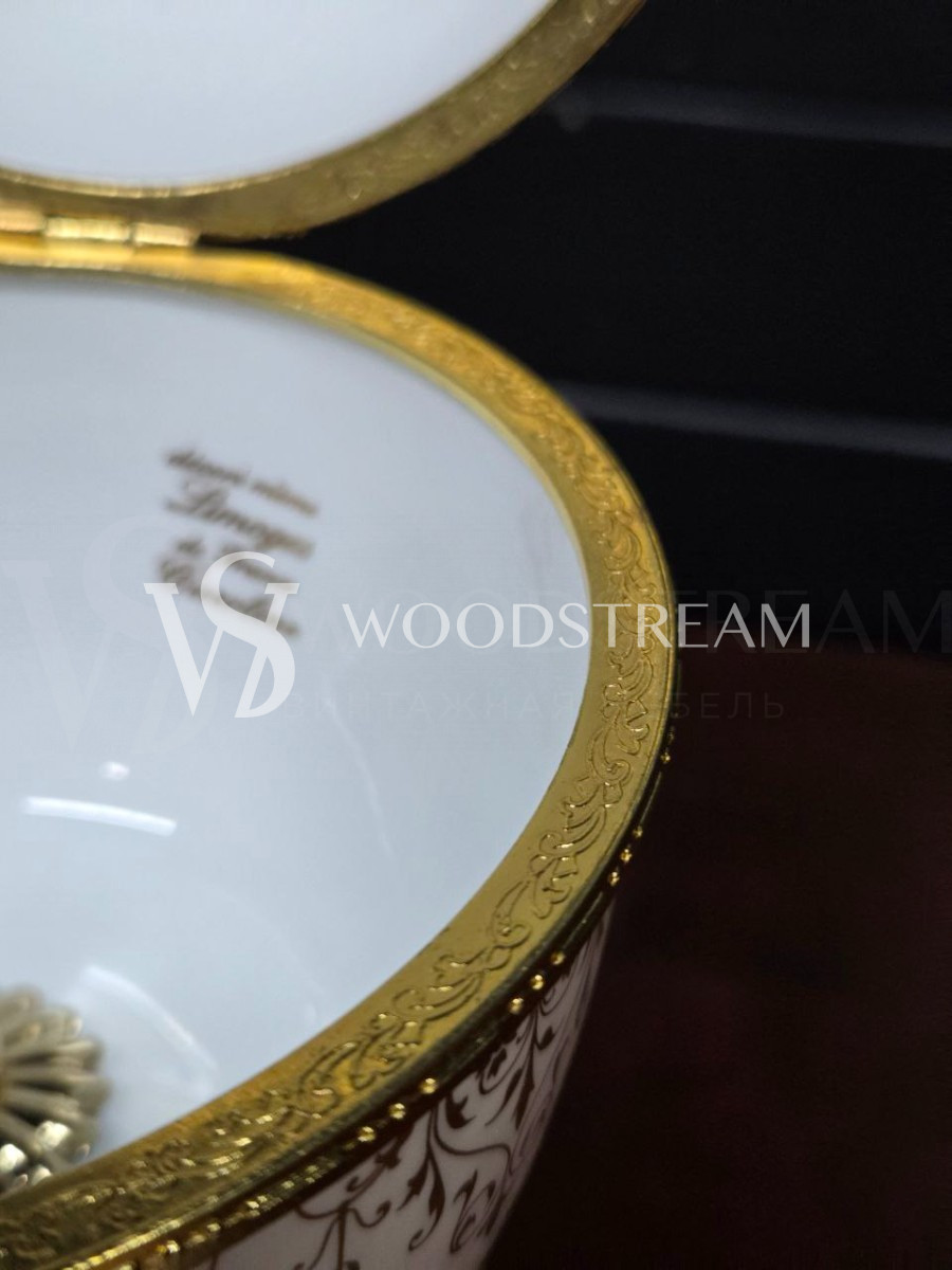 Ваза с крышкой/Конфетница/Шкатулка в форме яйца