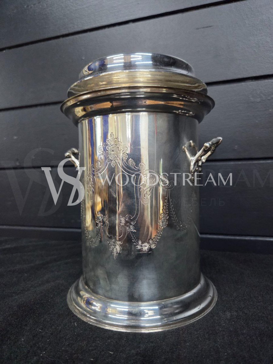 Ведро для охлаждения винных бутылок