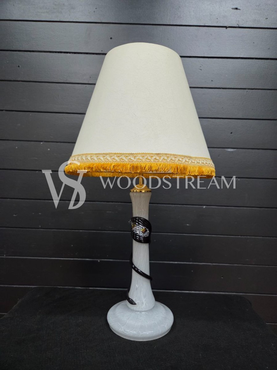 Лампа настольная винтажная