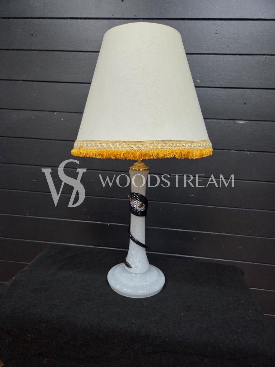 Лампа настольная винтажная