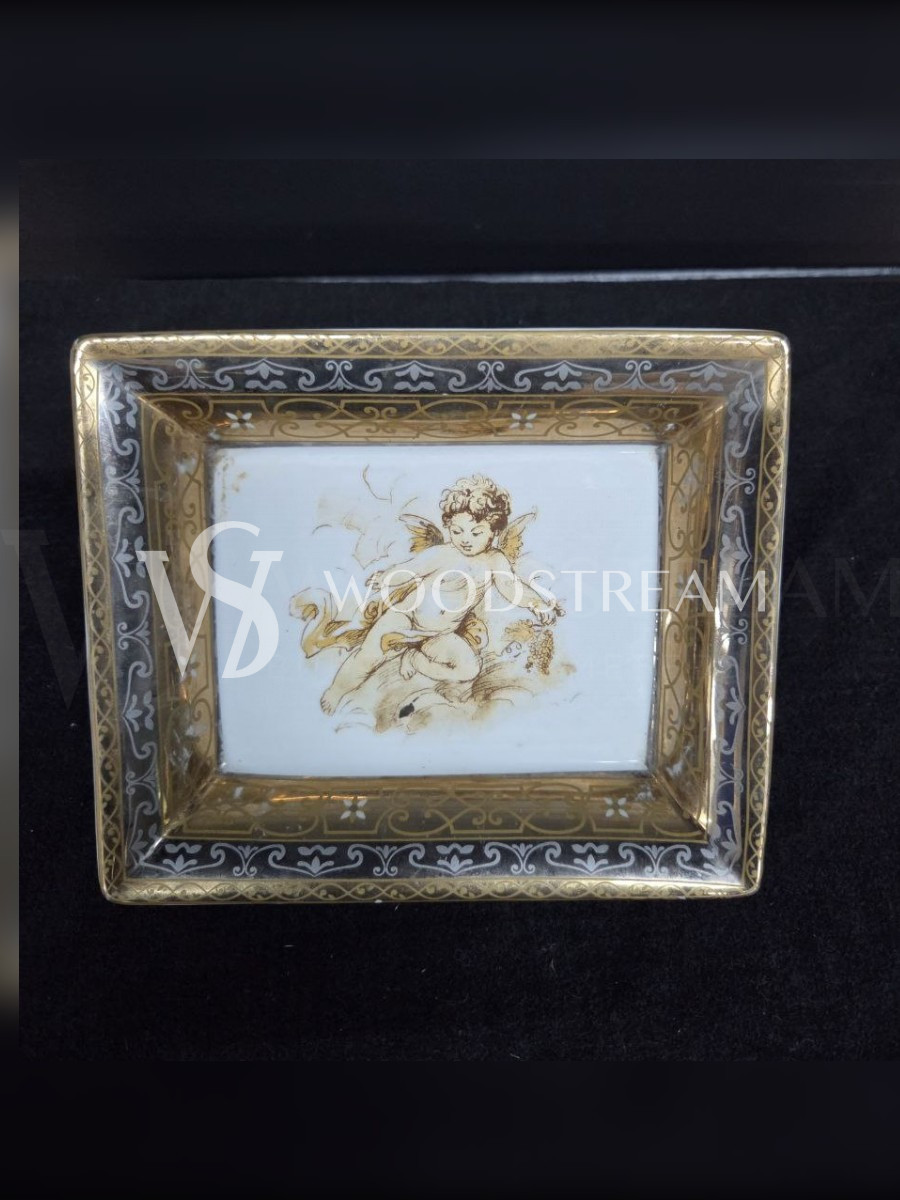 Тарелка с путти Limoges