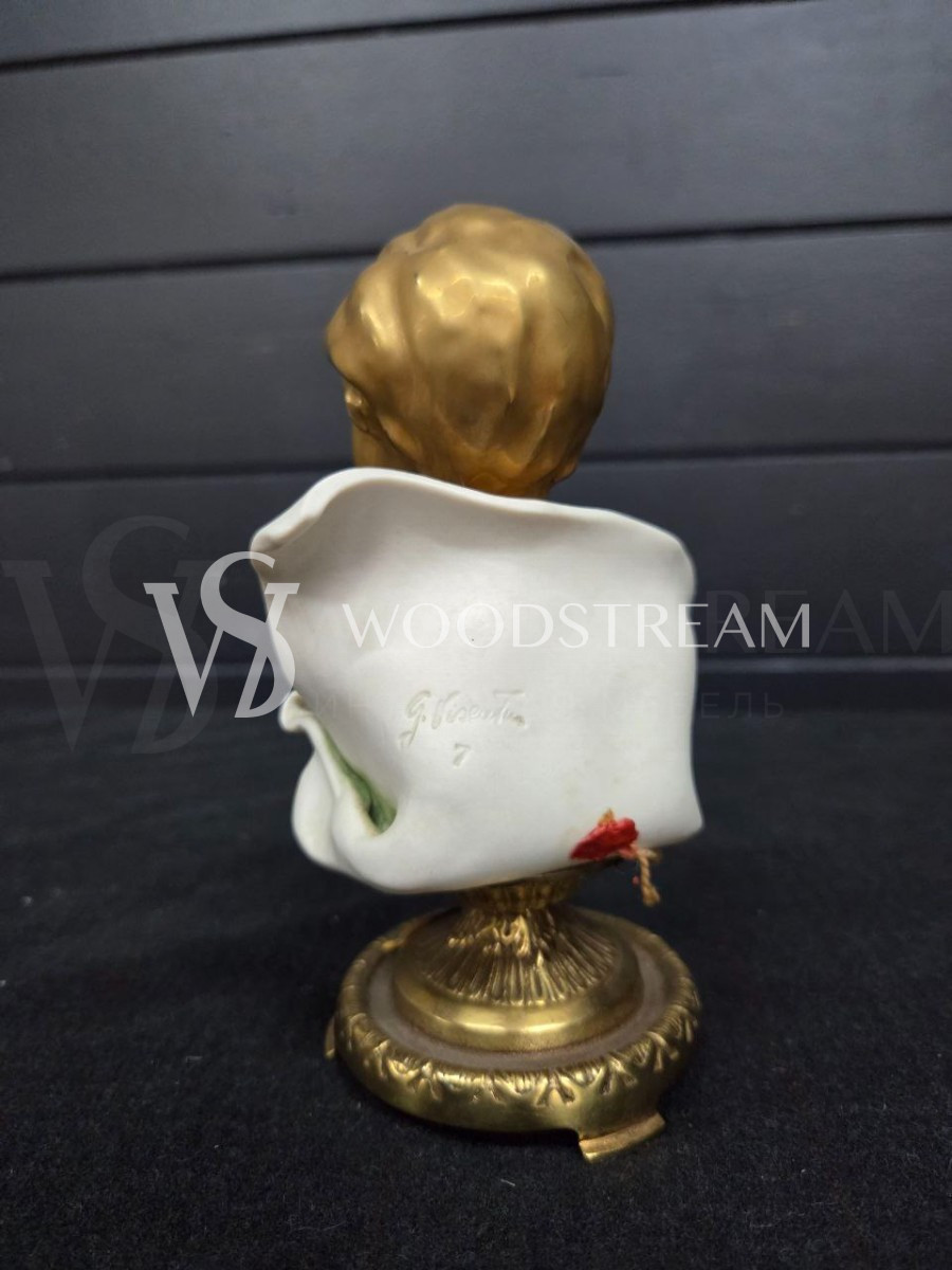 Скульптура/Бюст Девушка